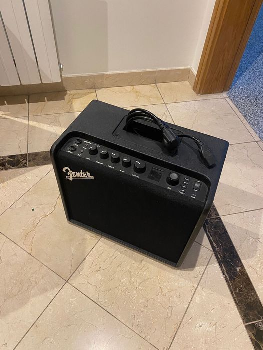 Amplificador Fender Mustang LT25 – Como Novo / Impecável