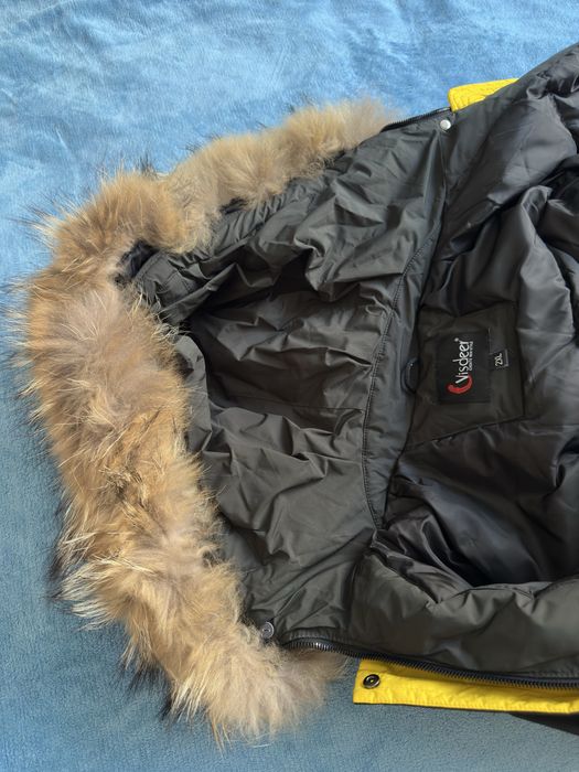 Зимова тепла куртка. Жіноча