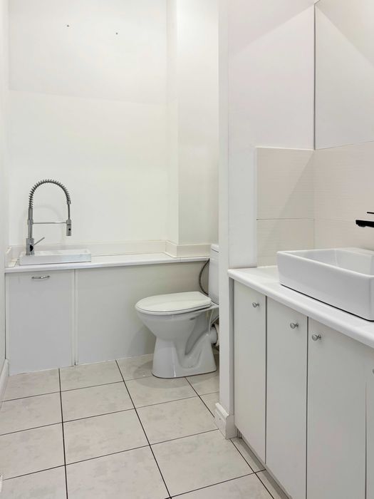 Lokal z witrynami na wynajem