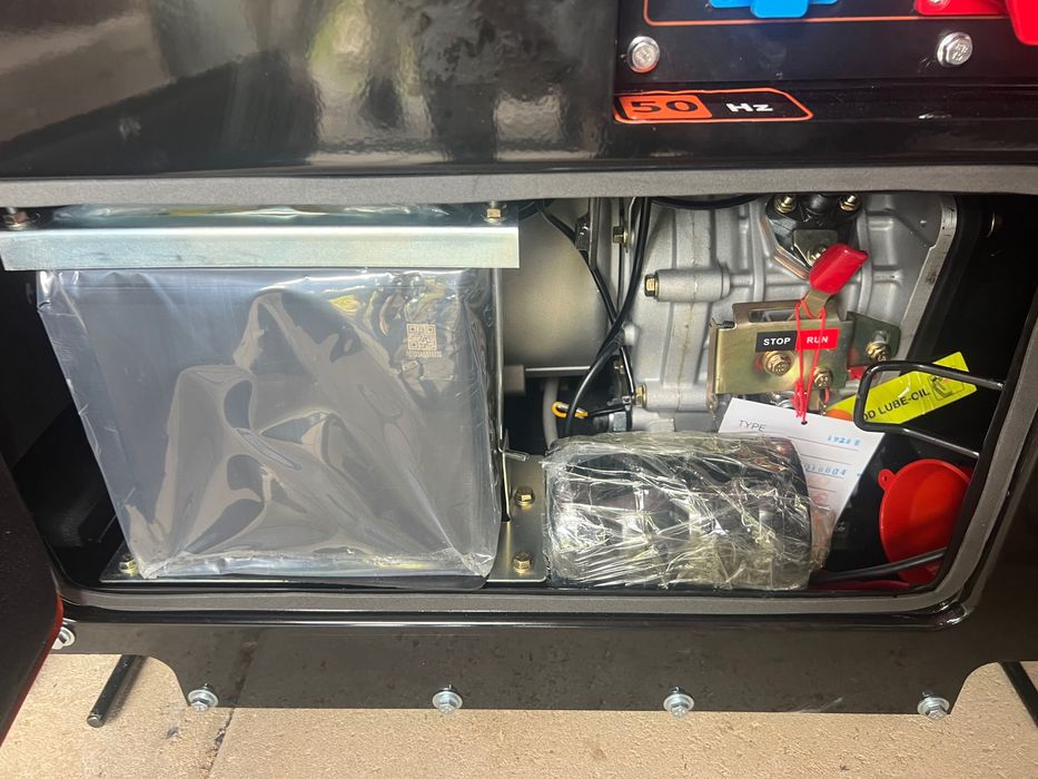 Gerador a diesel totalmente novo.