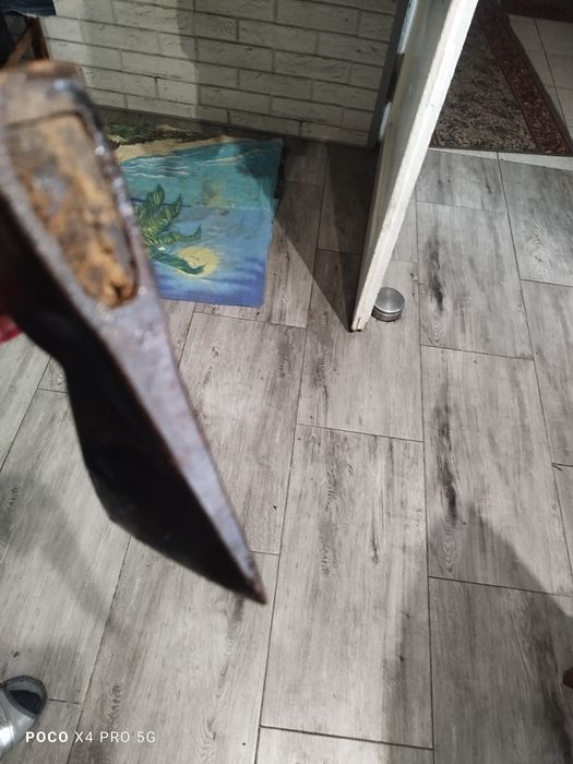 Siekiera / Toporek – Kuta Stal,