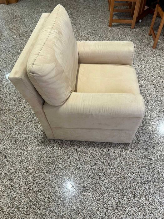 Sofá e Poltrona Bege em Veludo - Usado