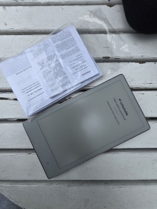 reMarkable Paper Pro Move, czyli ten mniejszy 7,3-calowy model z kolorowym ekranem E Ink..