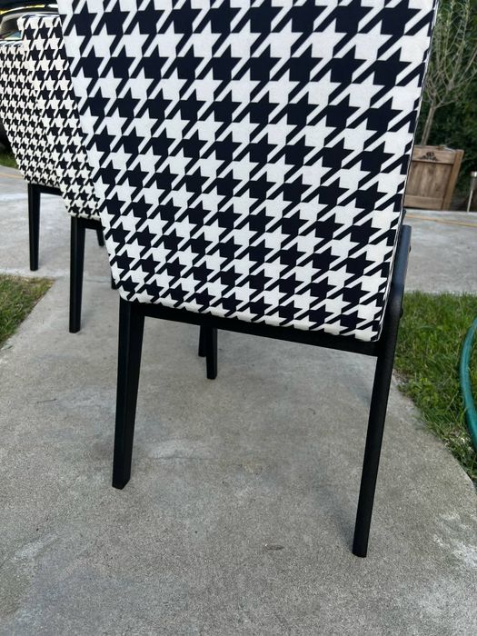 Krzesła Aga po renowacji PRL