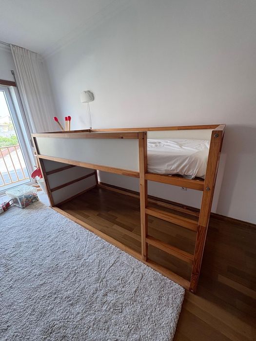 Beliche IKEA MYDAL
Estrutura beliche, pinho, 90x200 cm