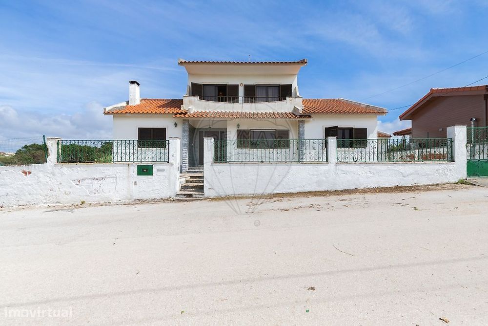 Moradia T5 para venda