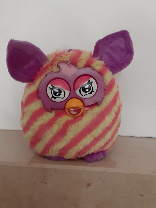 Furby - peluche -