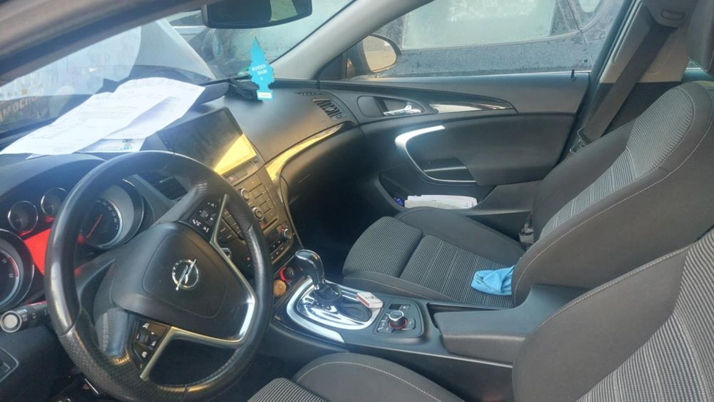 Opel Insignia Combi zatarty silnik