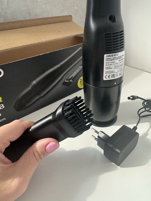 Автомобільний ручний акумуляторний пилосос Ardesto CVC-D02PB