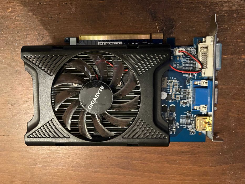 karta graficzna GIGABYTE Radeon HD 5570 - GV-R557OC-1GI