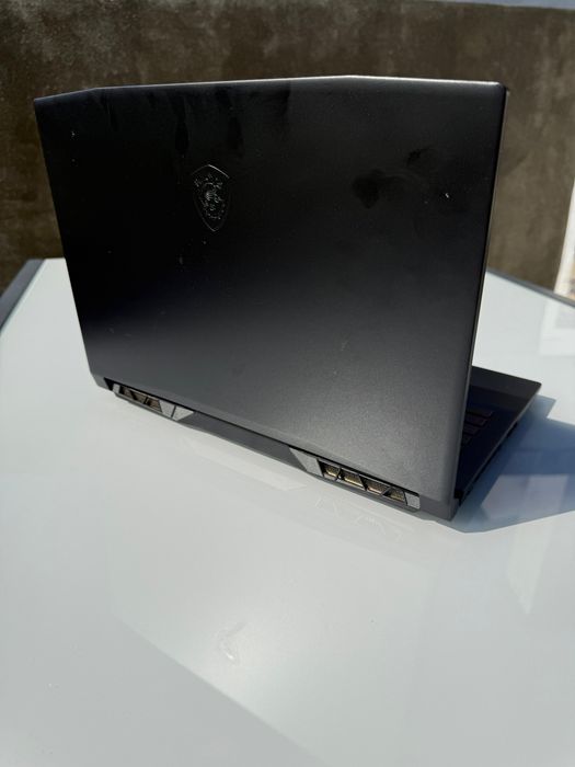 Computador Portátil Gaming MSI KATANA GF66