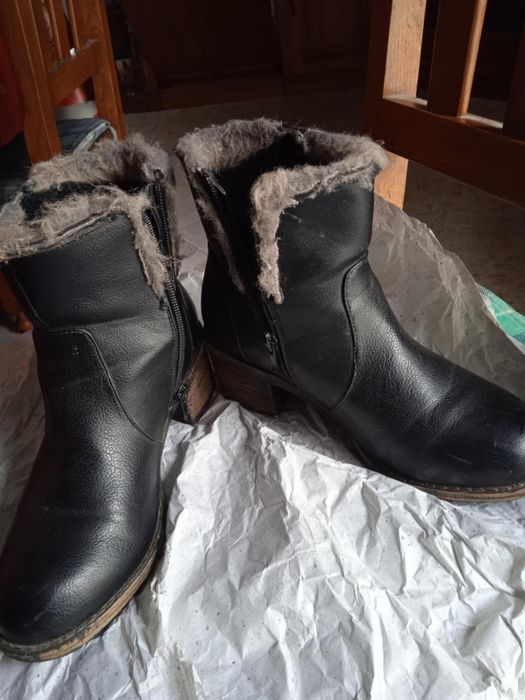 Vendo botas usadas em pele Nº36
