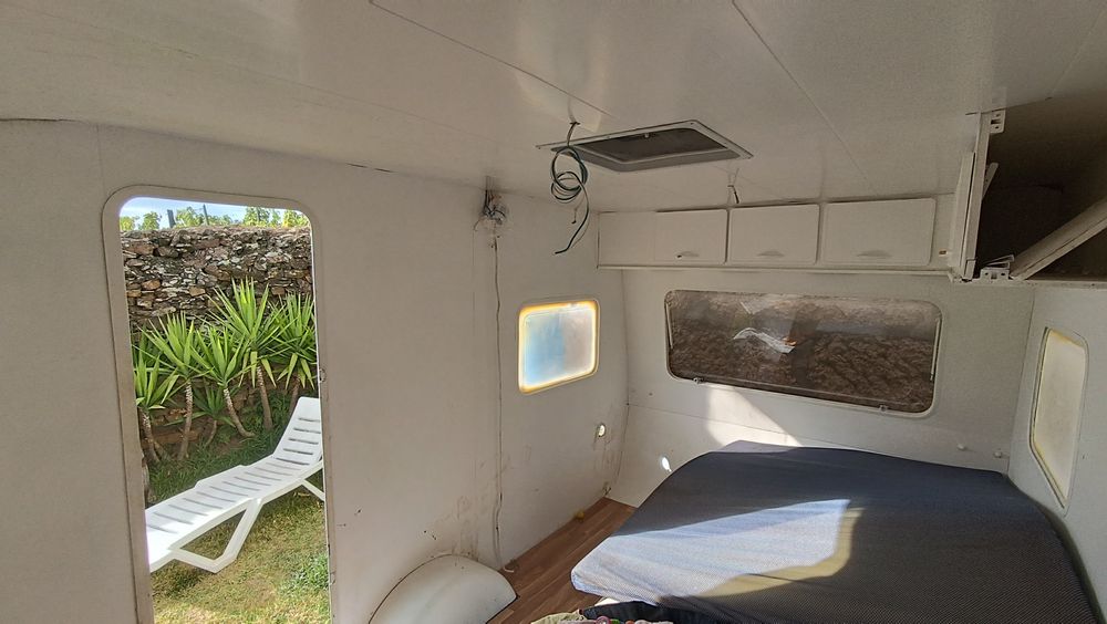 PREÇO ATÉ DIA 30/11 Vendo caravana  tabbert 3.5 MT para restauro.