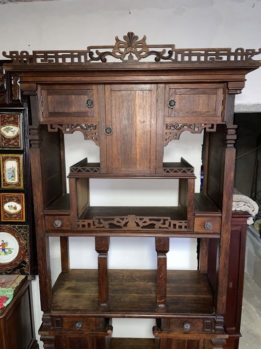 Grandioso aparador, armário, cabine chinesa oriental antiga
