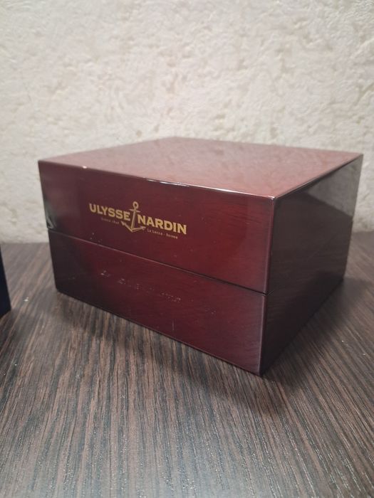 Коробка Ulysse Nardin