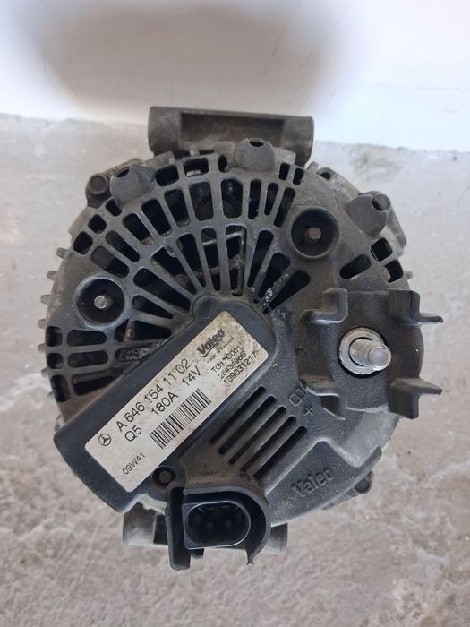 Генератор Mercedes Benz Vito 109 Valeo A6461541102 180A