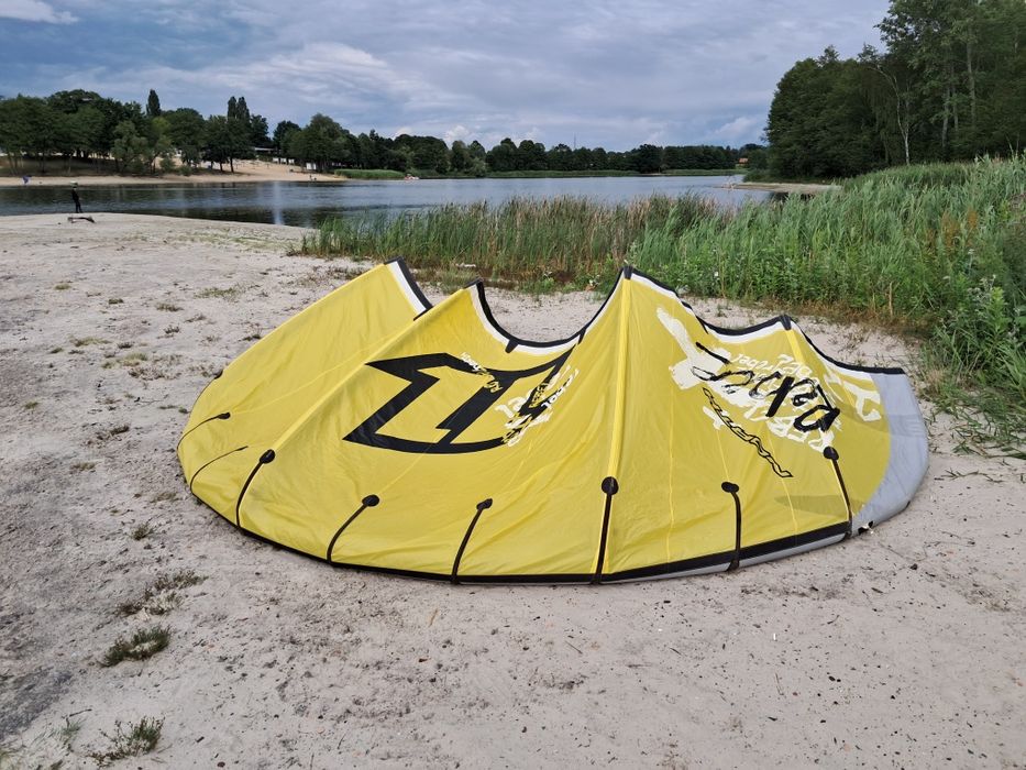 Latawiec North Rebel 12