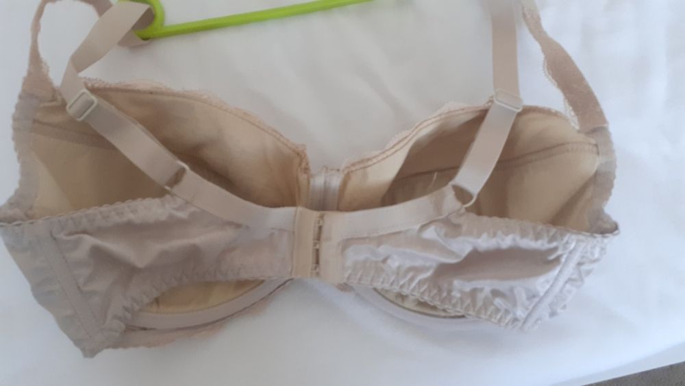 Biustonosz rozmiar 75g