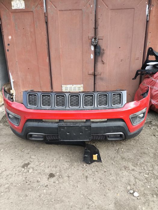 БАМПЕР передній JEEP COMPASS TRAILHAWK комплектний цілий Prm червоний
