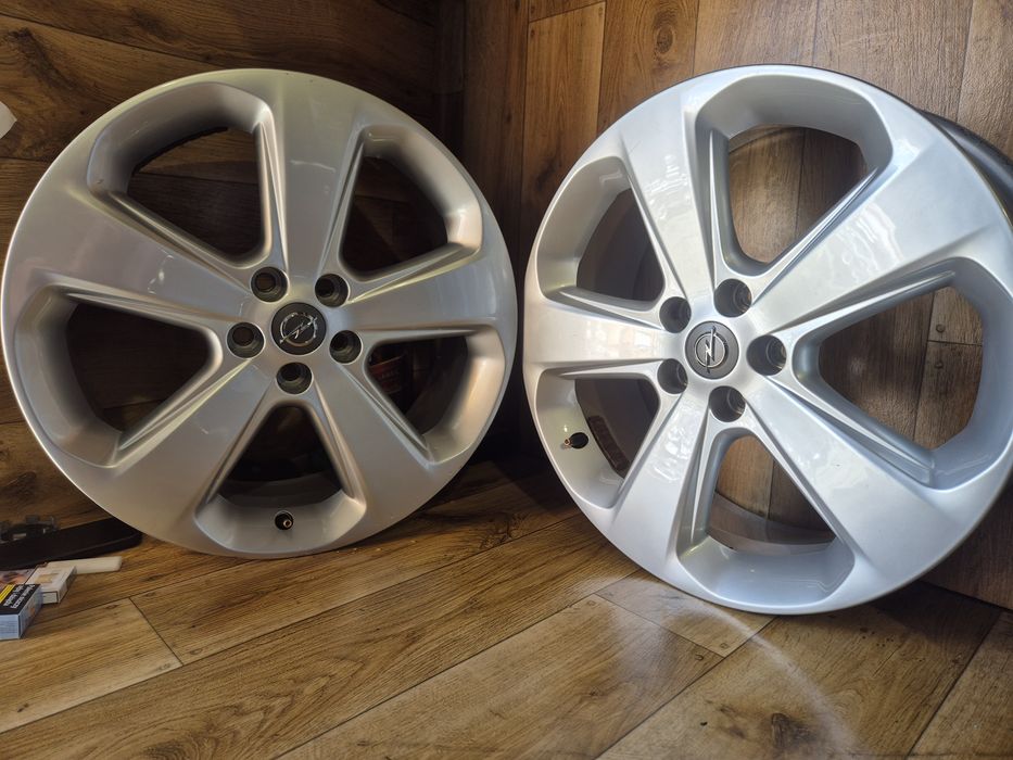 Oe opel 18cali 5x105 et38 7j ot56.6 stan idealny