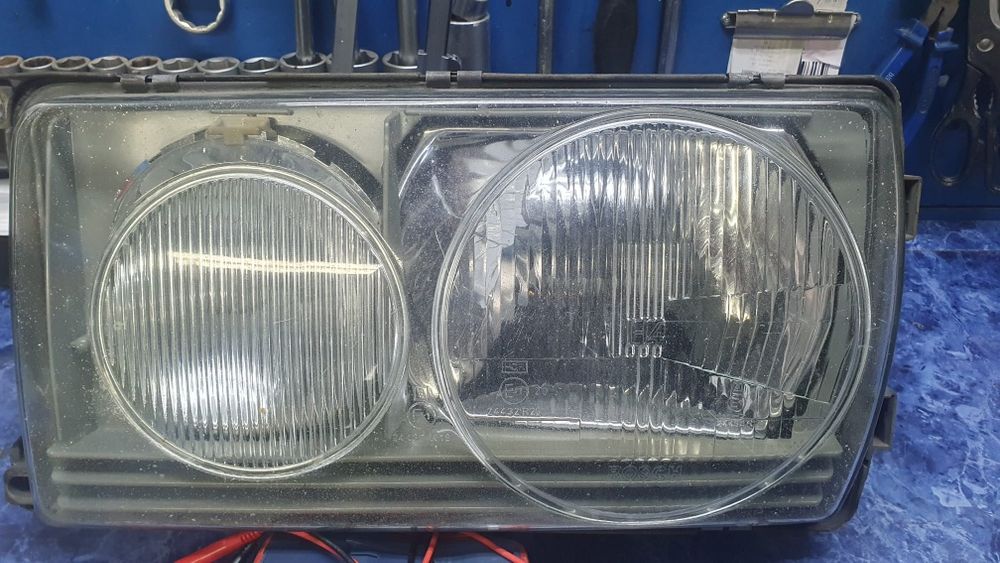 Lampa przednia Mercedes 123