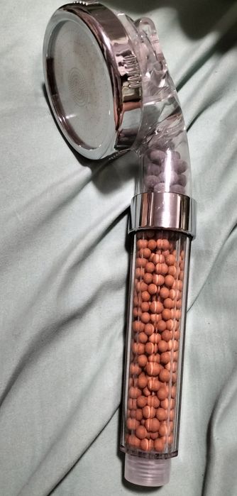 Słuchawka prysznicowa regulowana,zmieniająca kolor pod wpływem wody