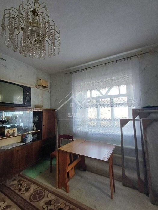 Продаж будинку в центрі села Веселе 20 км від Социка.