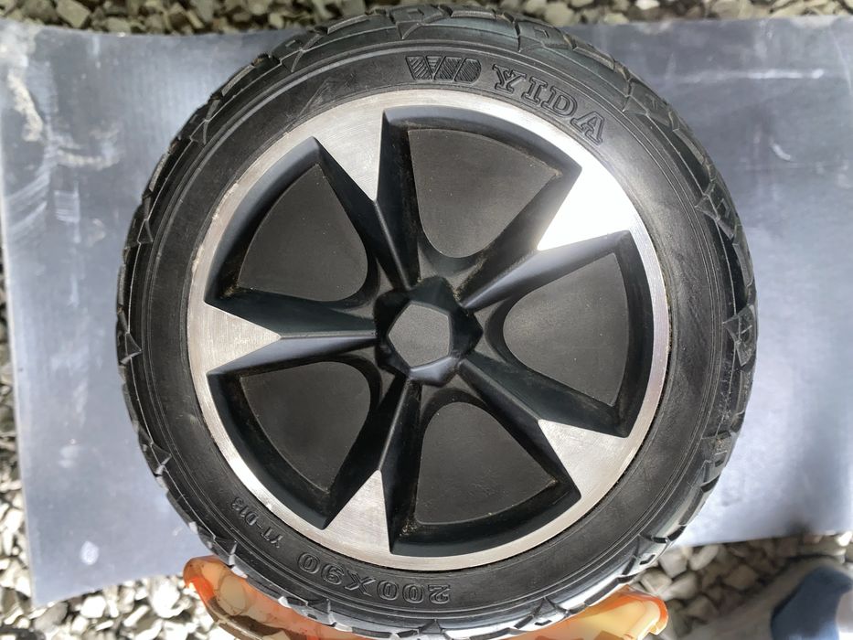 Гіроскутер в чудовому стані с Блютуз монтованими колонками і світлом