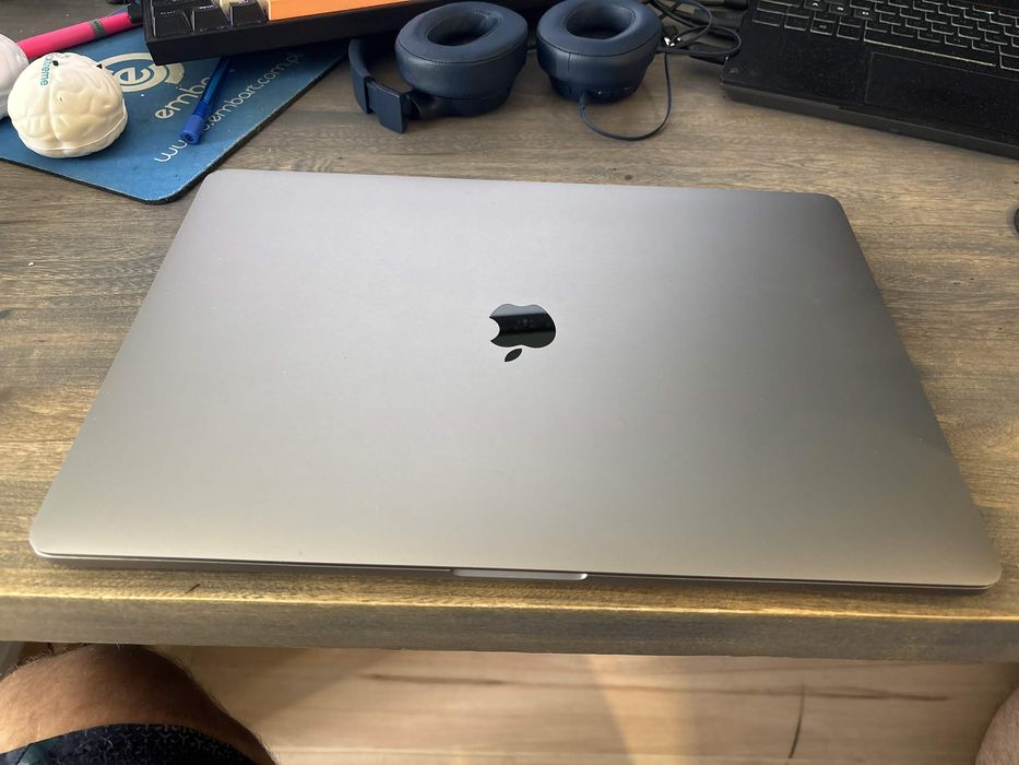 MacBook Pro 16 2019 i9 32 GB 1 TB Radeon Pro 5500M 8 GB