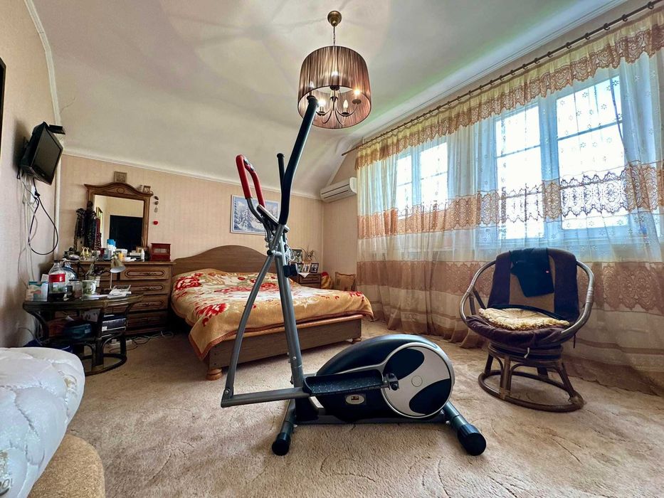 Продається ексклюзивний будинок,335 кв.м