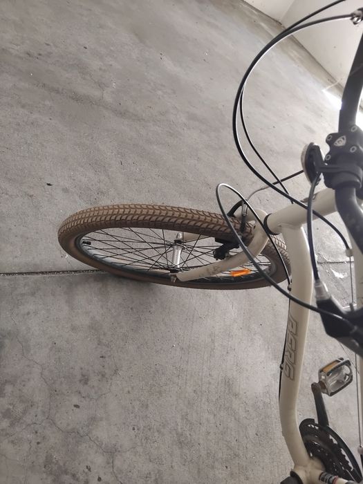 Bicicleta berg punhos de couro