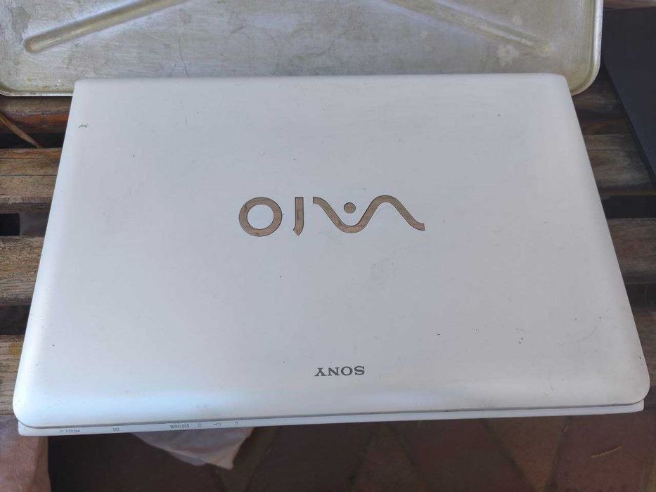 Ноутбук Sony Vaio E17 на запчастини