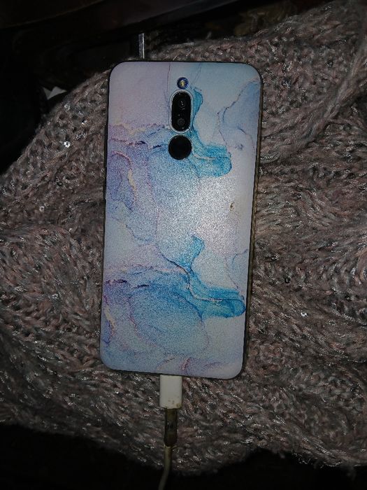 Xiaomi Redmi 8 (экран 6.22)
