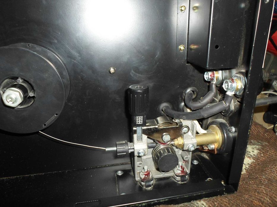 Продам гарний зварювальний полуавтомат