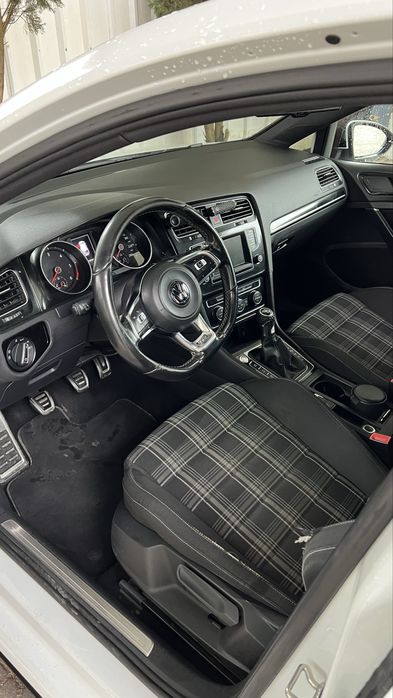 Volkswagen golf gtd. Poderei aceitar retoma carrinha caixa fechada