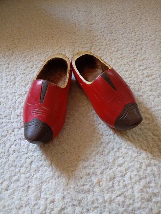 Buty drewniana ozdobne