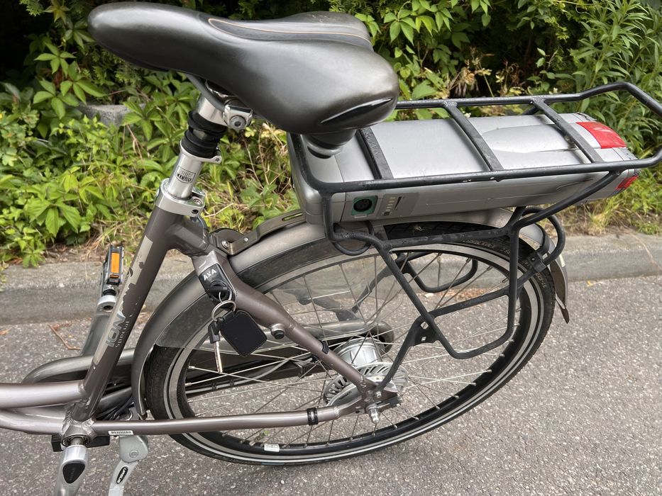 Fajny rower elektryczny SPARTA ION RX 400WH NEXUS 8/A