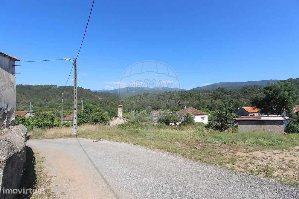 Moradia T4 para venda