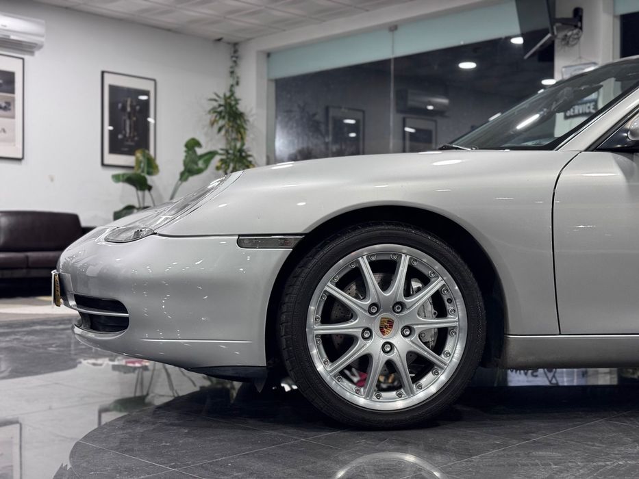 Porsche 911 (996)