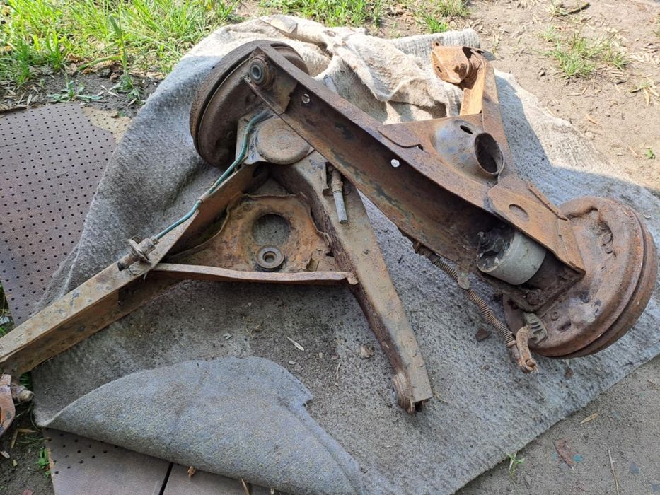 Fiat 126 - szyby itp sprzedam