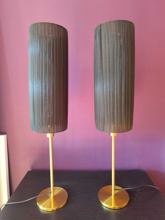 Par de candeeiros, abajur preto com pé dourado