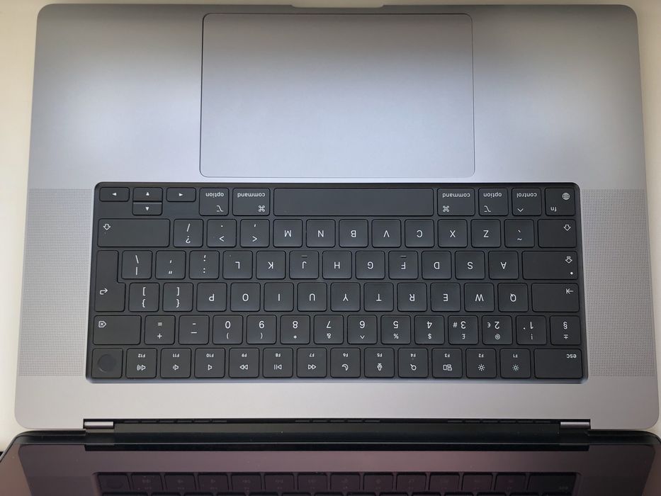 Apple MacBook A2485 M1 Pro 16Gb/512Gb