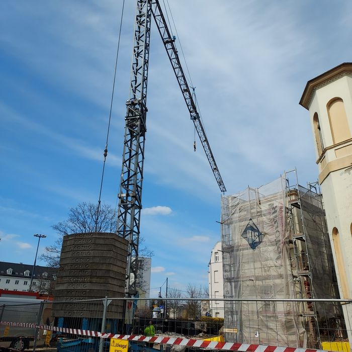 Żuraw budowlany dolnoobrotowy, szybkomontujący