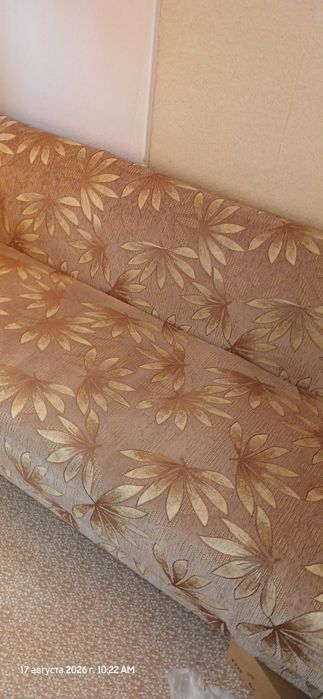 продам диван б/у,перетянутий.ціна 1600гр.знаходиться ,Покровський  район,Суха балка.ціна 1600гр., ціна 1300гр.район ,Суха балка,