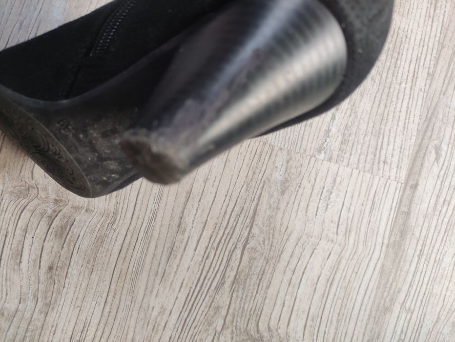 Botki czarne na obcasie, rozmiar 39, Graceland