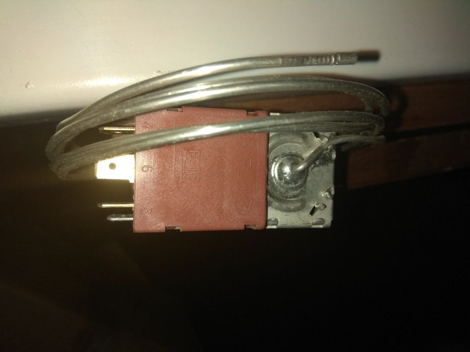 Терморегулятори для двохкамерних холдильників.