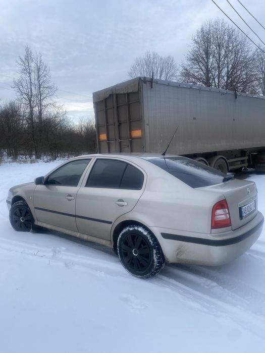 Октаві тур 1.9 тді