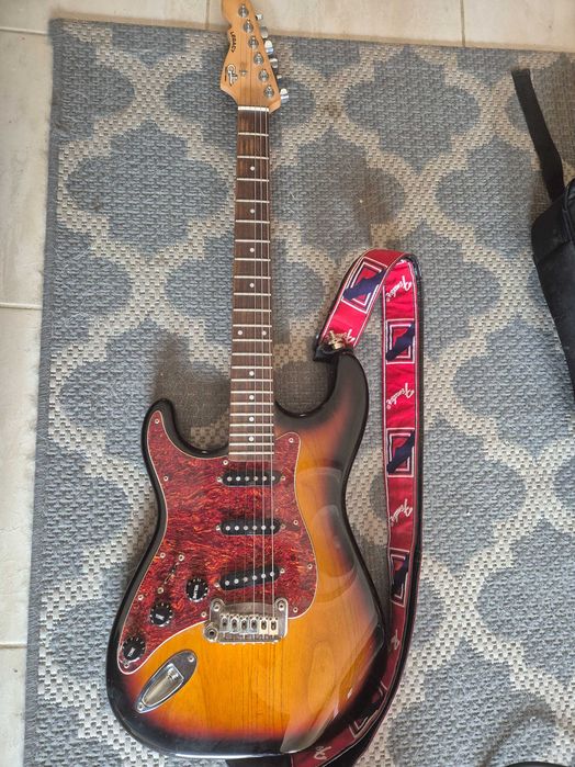 Guitarra elétrica LEGACY