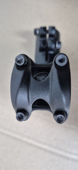 2. Mostek regulowany 65mm.