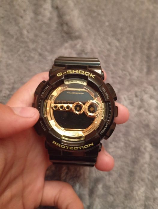 G shock наручний годиник